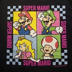 Nintendo Super Mario Black T-Shirt With Vibrant 10" Graphic Men's Size M